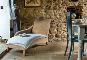 Cottage | Interior - Cozy Cottage in the Heart of Buxton, No Deposit (Buxton)