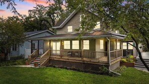 Exterior - Forest House Escape & Steps to McKinley Beach (Union Pier)
