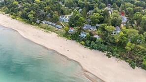 Beach - Forest House Escape + Steps to McKinley Beach (Union Pier)