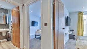 Apartment | Reception - Pet-friendly Coastal Apartment in Filey, No Deposit (Filey)