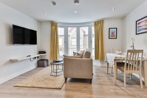 Apartment | Living room - Pet-friendly Coastal Apartment in Filey, No Deposit (Filey)