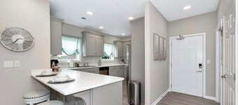  3A Charming new 2-bedroom apartment 
10 m from aquatic ct downtown& hospital