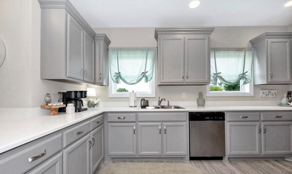 Microwave, oven, stovetop, dishwasher