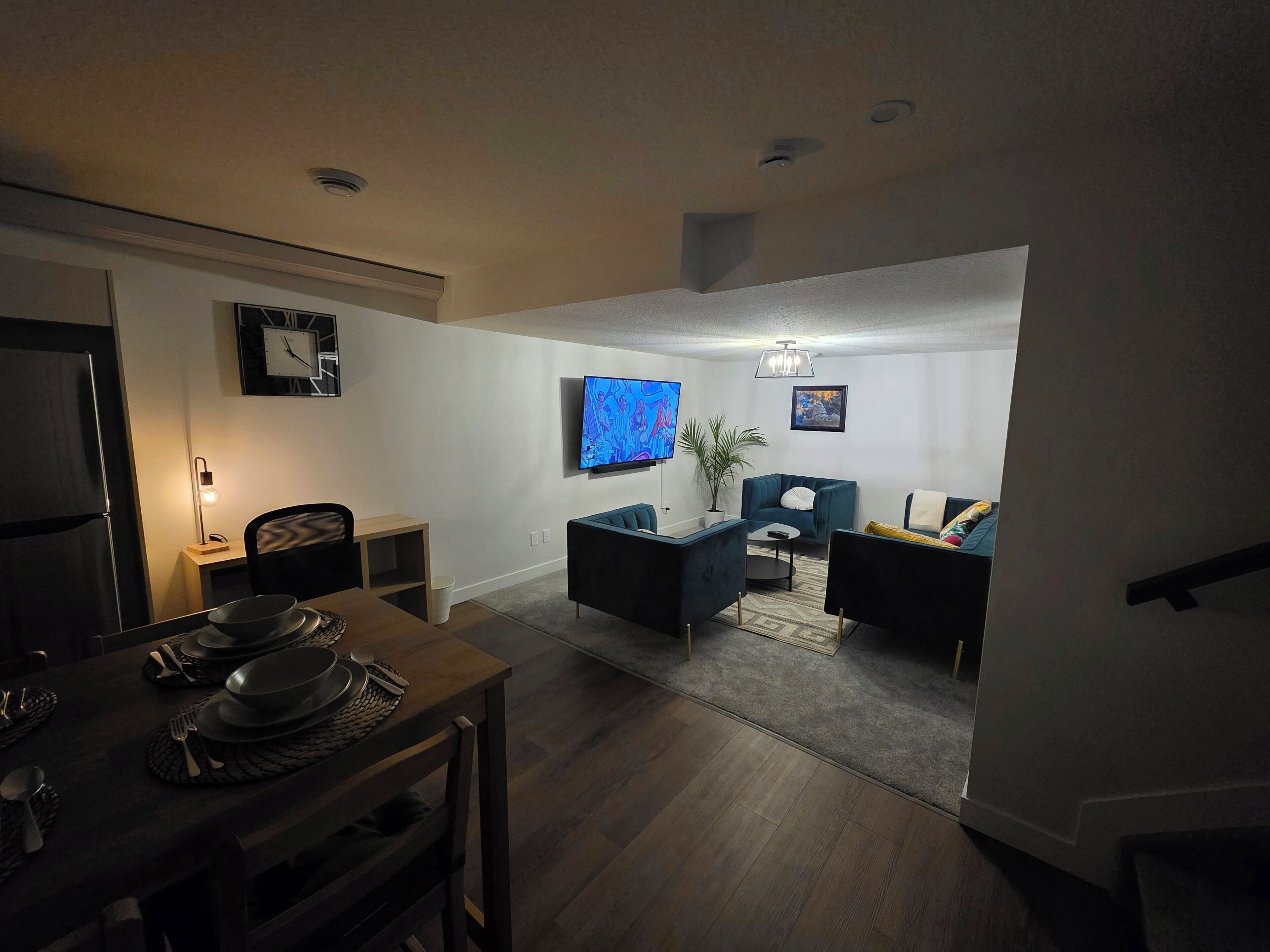 2-bedroom Basement Apartment In Welcoming Chappelle, Southwest Edmonton - Edmonton
