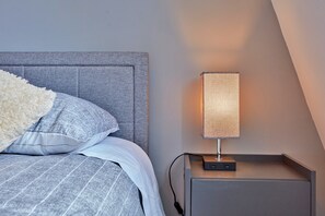 Apartment | 2 bedrooms, iron/ironing board