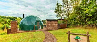 Chalet in Kent With Hot Tub & Countryside Views