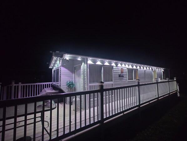 Exterior - 602 Sycamore forest (White Cross)