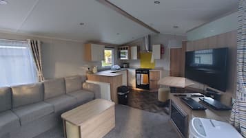 Comfort Mobile Home, 2 Bedrooms, Non Smoking, Lake View | Living area | 40-inch LCD TV with digital channels, Netflix, DVD player