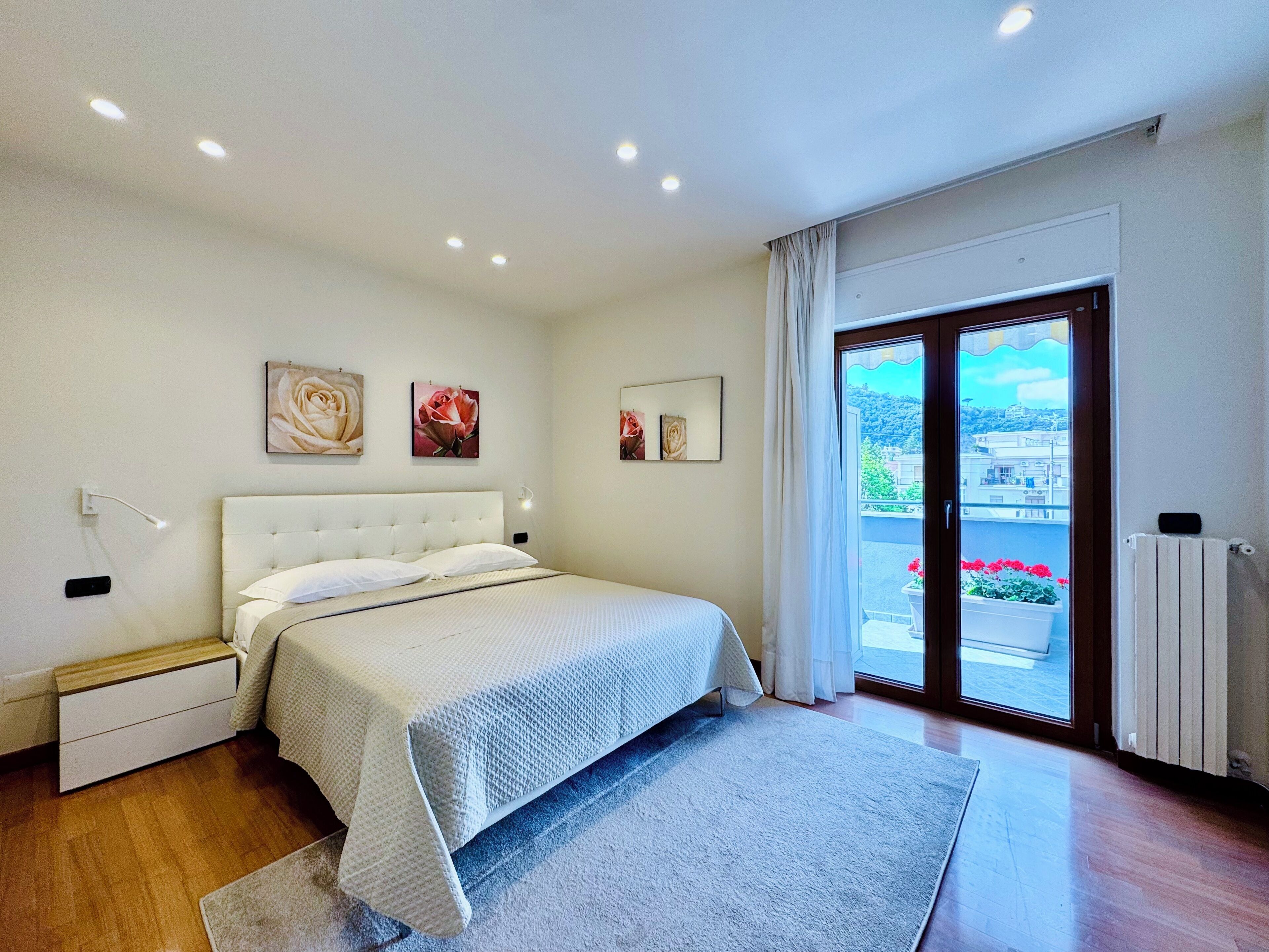 Caja de seguridad en la habitación, wifi gratis y ropa de cama 