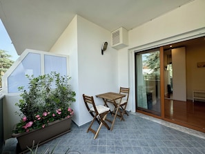 Apartment, 4 Bedrooms, City View | Terrace/patio
