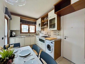 Apartment, 4 Schlafzimmer, Stadtblick | Eigene Küche | Espressomaschine, Wasserkocher