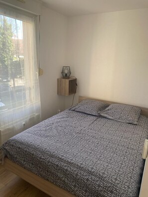 1 Schlafzimmer, Reisekinderbett, WLAN, Bettwäsche
