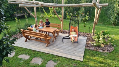 PINK LADY family-friendly vacation home, 10 minutes from Lake Kaltern
