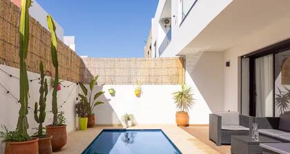 Beach Vibe Villa - Sunny Stay