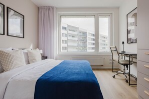 2 室のベッドルーム、アイロン / アイロン台、WiFi (無料)、ベッドシーツ