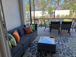 Smart TV - NEW 3BR Home with Pool, Hot Tub, Cafe, Minutes to Venice and Englewood Beaches (Englewood)