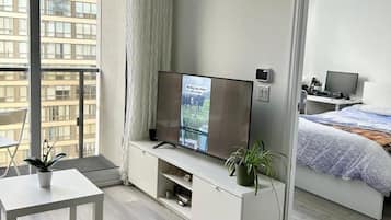 2 bedrooms, bed sheets