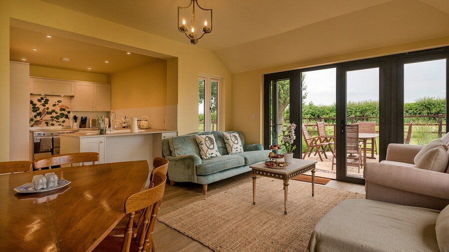 Majestic Cottage Near River Severn, No Deposit