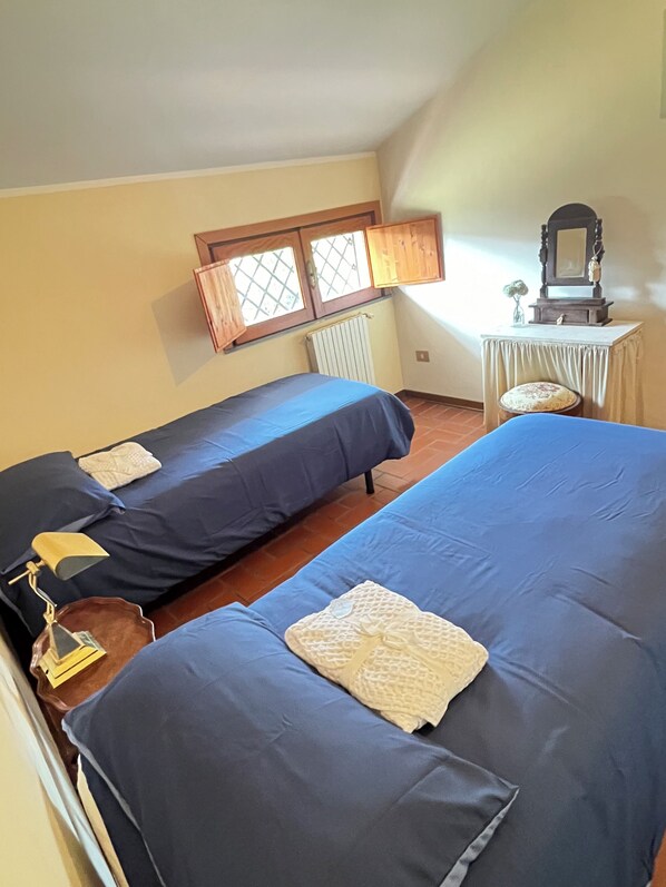3 bedrooms, desk, iron/ironing board, travel crib