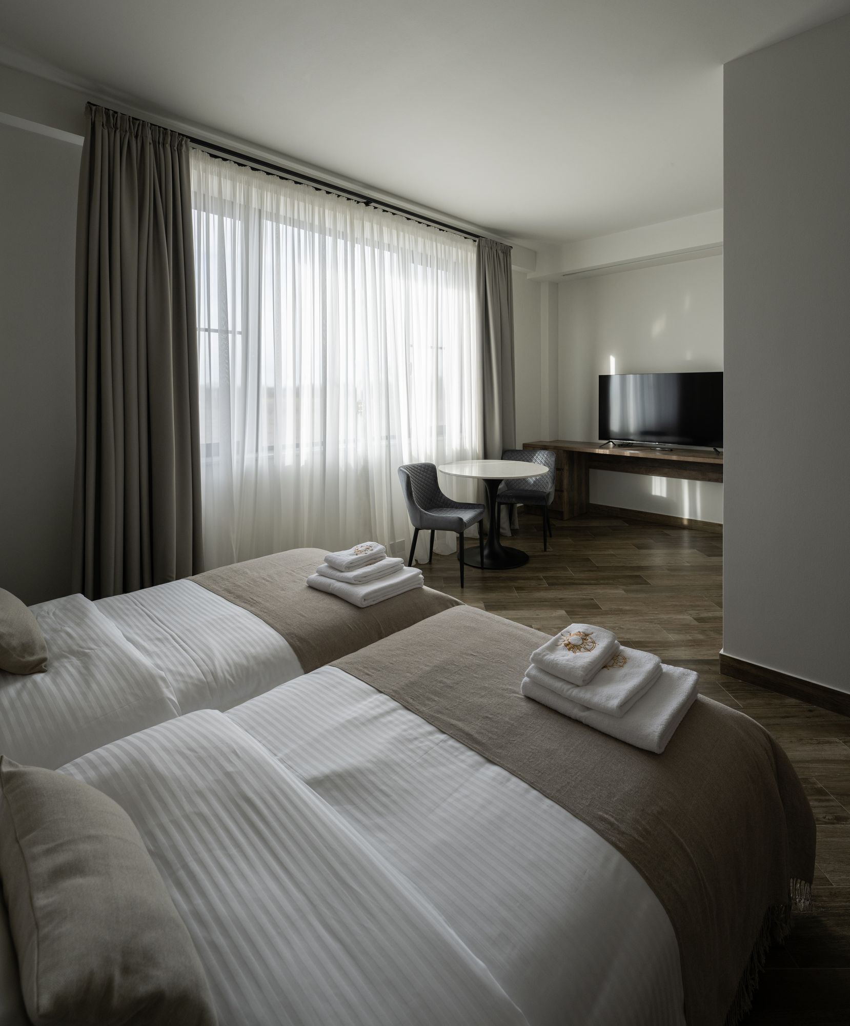 Standard Twin Room, Garden View | Egyptian cotton sheets, premium bedding, Select Comfort beds, minibar