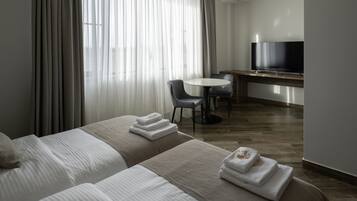 Quarto duplo standard, vista para o jardim | Roupas de cama de algodão egípcio, roupas de cama premium