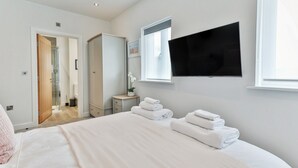 Room - Apartment Near Filey's Sandy Beach, No Deposit (Filey)