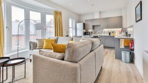 Living room - Apartment Near Filey's Sandy Beach, No Deposit (Filey)