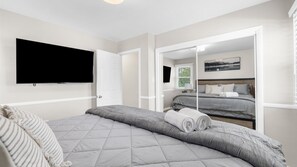 3 bedrooms, iron/ironing board, WiFi, bed sheets