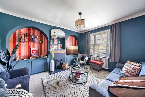 House | Living area - Contemporary Holiday Home in London (London)