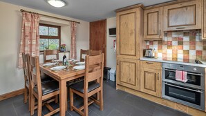 Unclassified image, 4 of 30, button - Cottage on Cardigan Bay With Hot Tub (Talybont)