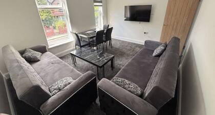 1 Bedroom flat in Northenden Nr Airport & Didsbury