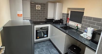 1 Bedroom flat in Northenden Nr Airport & Didsbury