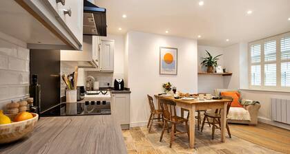 Restful Cottage in Heart of Kendal, No Deposit