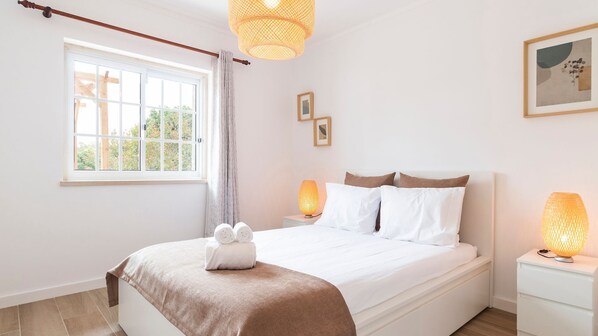 1 chambre, fer et planche à repasser, accès au Wi-Fi (inclus)