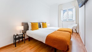 2 bedrooms, desk, iron/ironing board, free WiFi