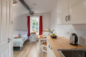 House | Private kitchen - Townhouse in Llanrwst Near Snowdonia Park (Llanrwst)