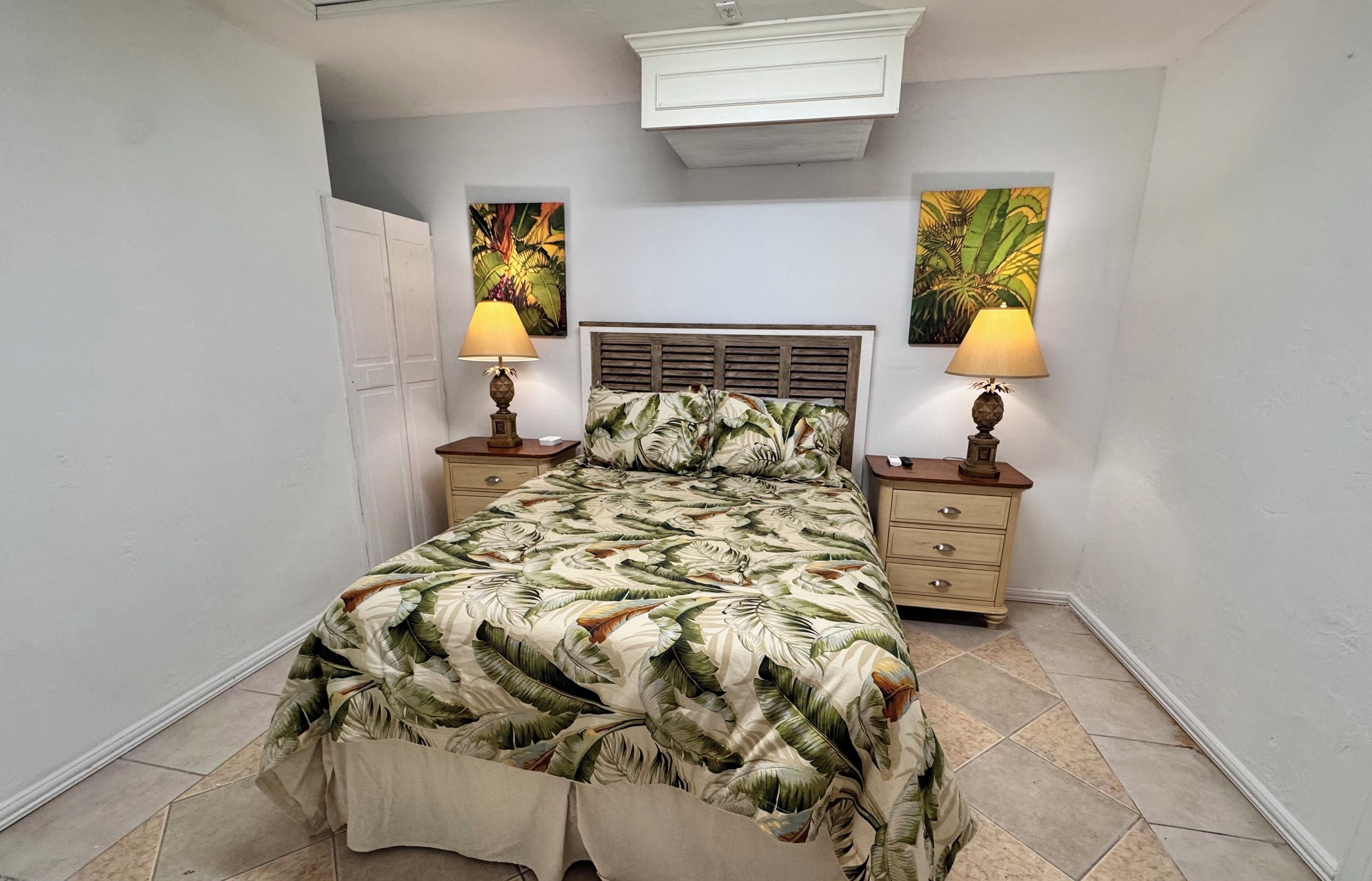 4 bedrooms, WiFi, bed sheets