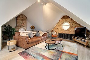 Apartment | Living room