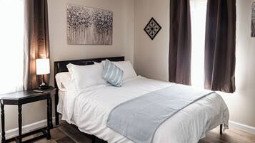 3 makuuhuonetta, silitysrauta/-lauta, Wi-Fi, vuodevaatteet