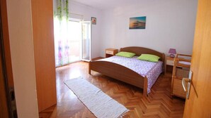Apartment | 2 bedrooms - Apartment in Dinjiska by the Beach (Pag)