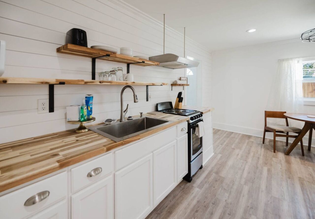 冰箱、微波炉、烤箱、炉灶