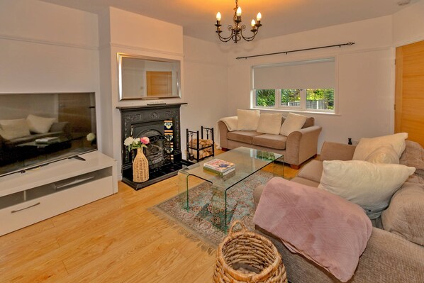 House | Living area - Retreat in Solihull Near NEC Birmingham (Solihull)