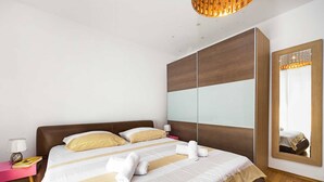 Unclassified image, 3 of 30, button - Spacious Apartment in Brodarica With Garden (Sibenik)