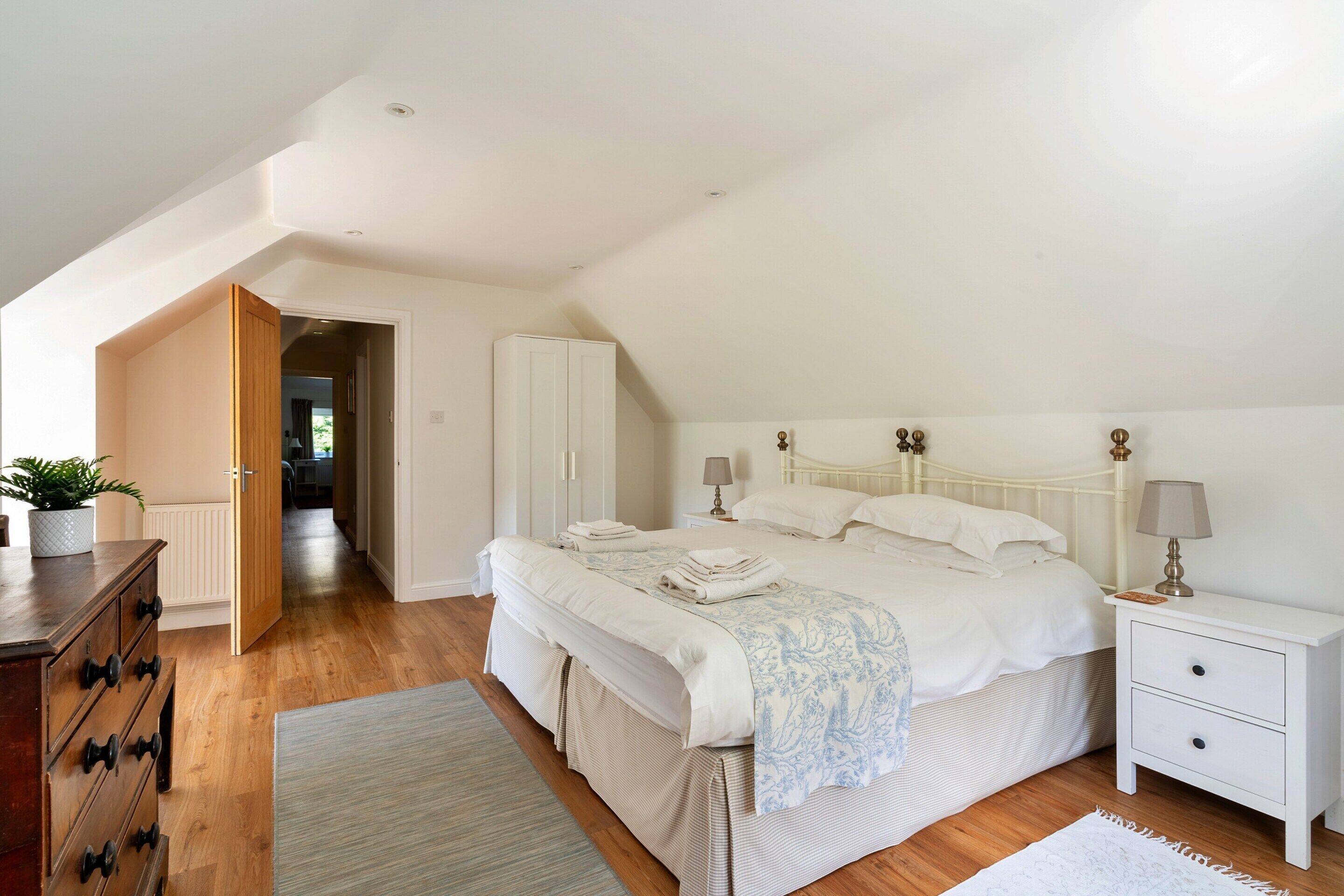 Casa de campo | 2 habitaciones y tabla de planchar con plancha 