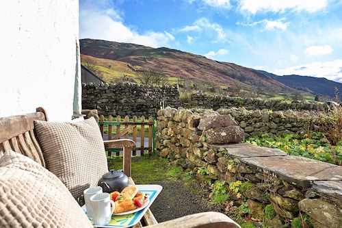 Cottage in Grasmere Near Lake & Scenic Trails