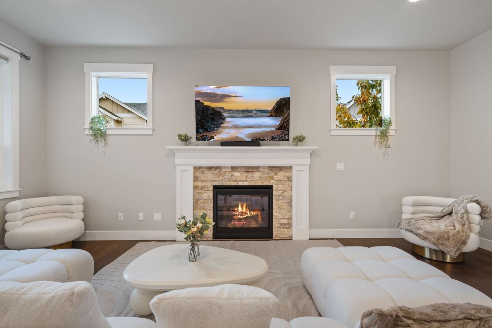 Smart-TV, peis, bordtennis og bøker