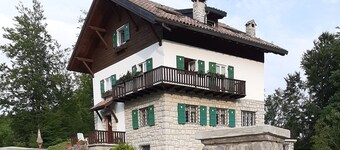 Romantica Mansarda tra lago, monti e stelle