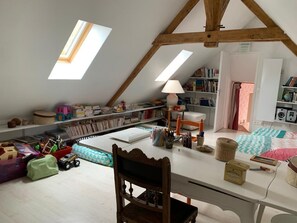 5 Schlafzimmer, Bügeleisen/Bügelbrett, WLAN, Bettwäsche