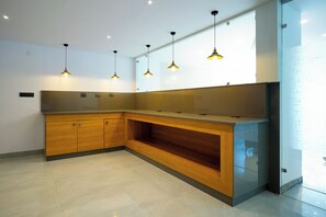 Restaurant - Hotel Spring Stays Near US Consulate (Hyderabad)