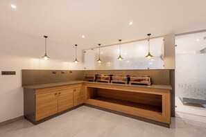 Restaurant - Hotel Spring Stays Near US Consulate (Hyderabad)